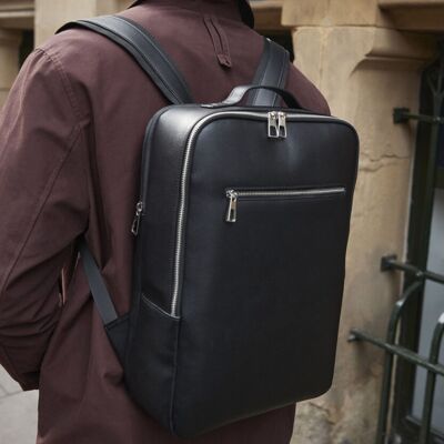 Tailored luxe PU backpack Thumbnail